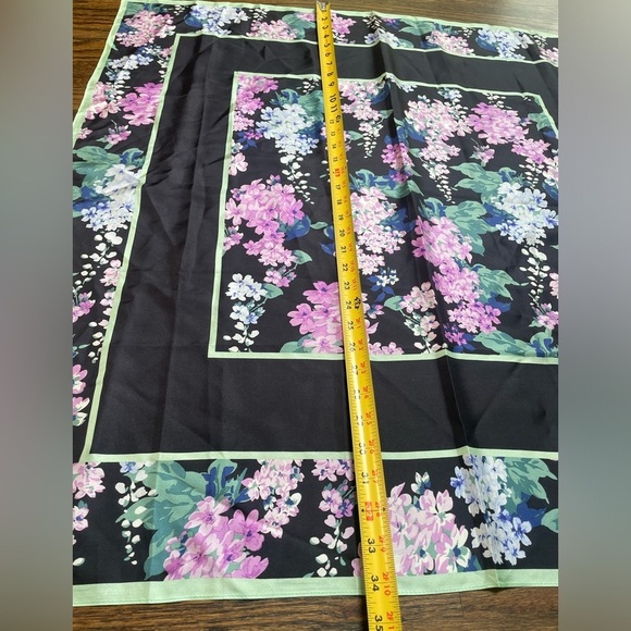 Talbots New With Tag 100% Silk Botanical Scarf - Picture 6 of 7